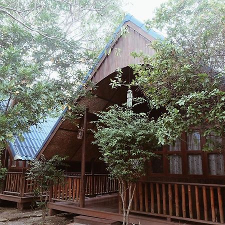 Ruennamyen Resort Amphawa Samut Songkhram Ngoại thất bức ảnh