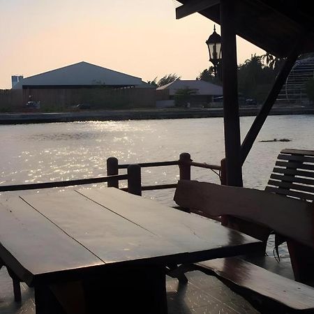 Ruennamyen Resort Amphawa Samut Songkhram Ngoại thất bức ảnh