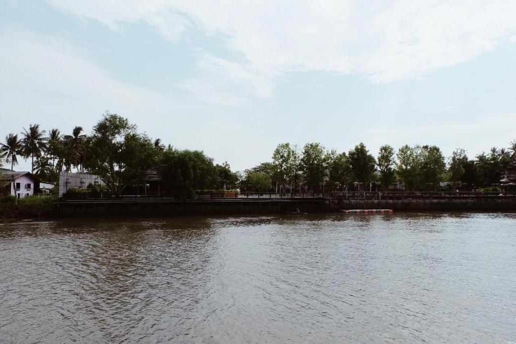 Ruennamyen Resort Amphawa Samut Songkhram Ngoại thất bức ảnh