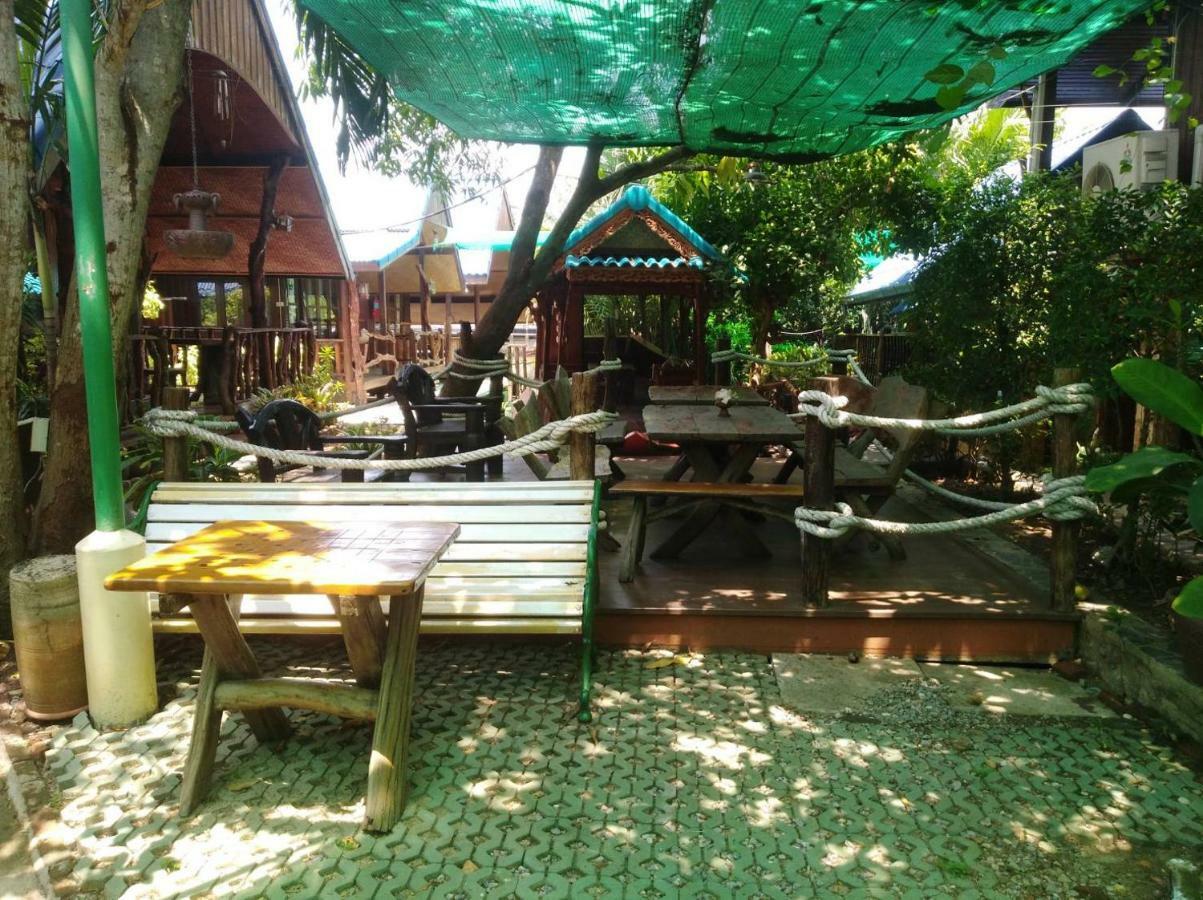 Ruennamyen Resort Amphawa Samut Songkhram Ngoại thất bức ảnh